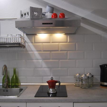 2-Tourist House Bologna-Altavista - Self Check-In Apartment Bagian luar foto